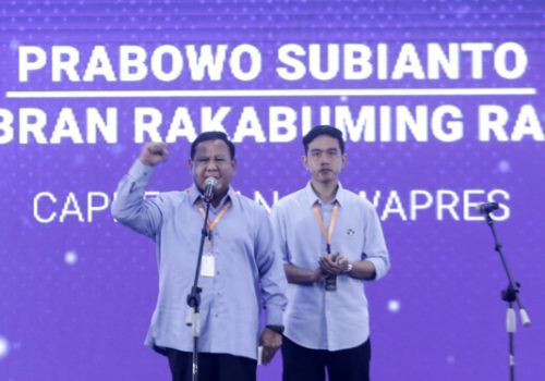 65641c8a62bec-prabowo-subianto-gibran-rakabuming-raka-rakornas-gakkumdu-bawaslu_665_374