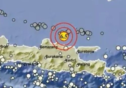 breaking-news-gempa-berkekuatan-m-65-guncang-utara-jatim-vzq
